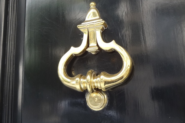 door knocker 750pb