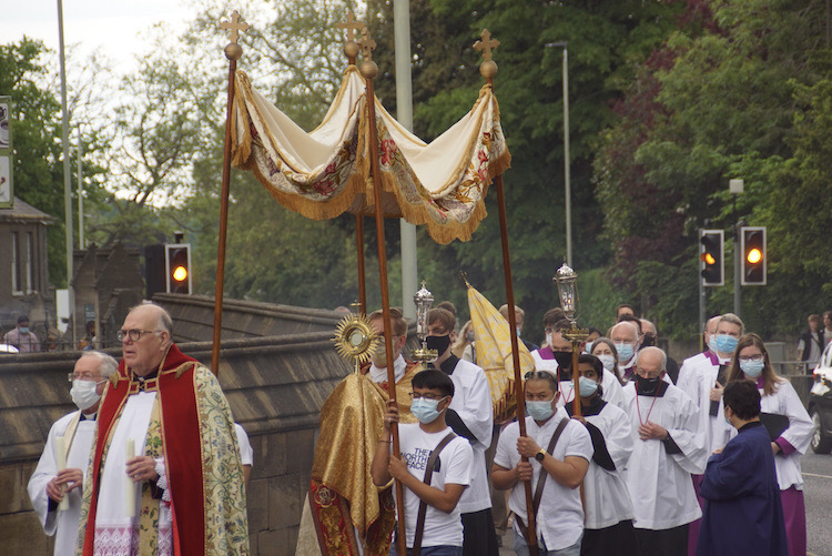 CorpusChristiProcession750