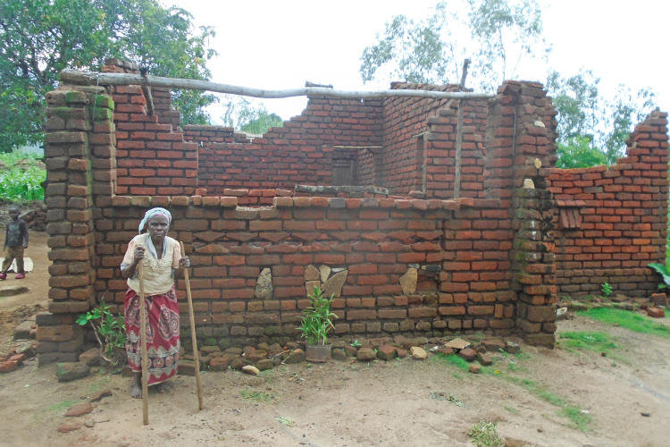 Malawi Esnala 750AT