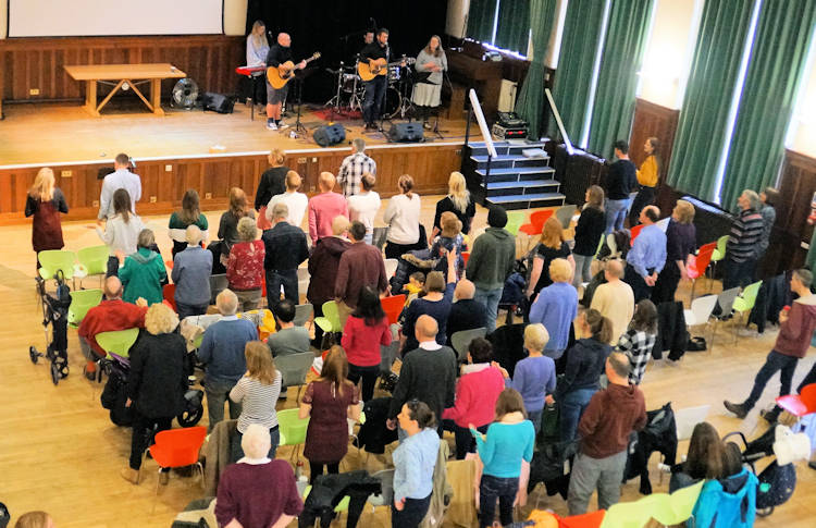 GatewaySundayService750