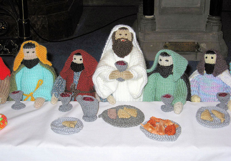 KnittedBibleLastSupper750