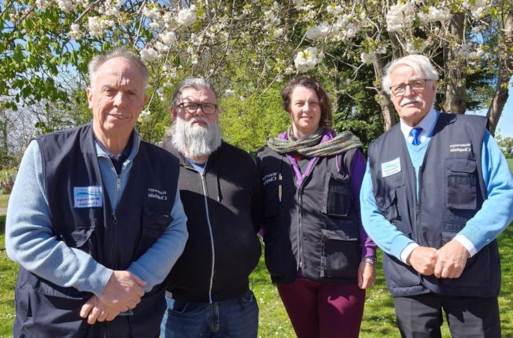 Broads Waterways team 750