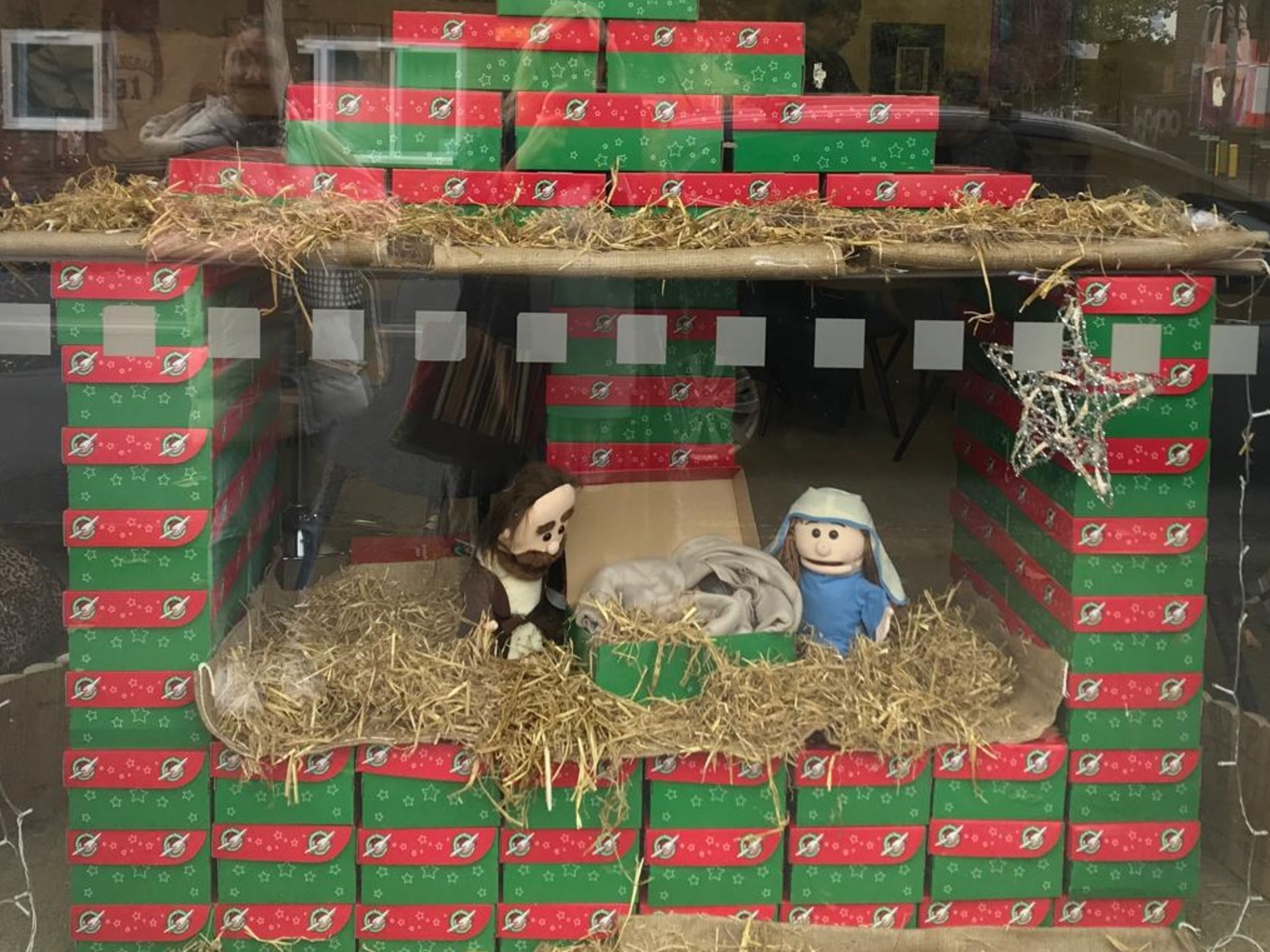 Nativity stable made of shoeboxes