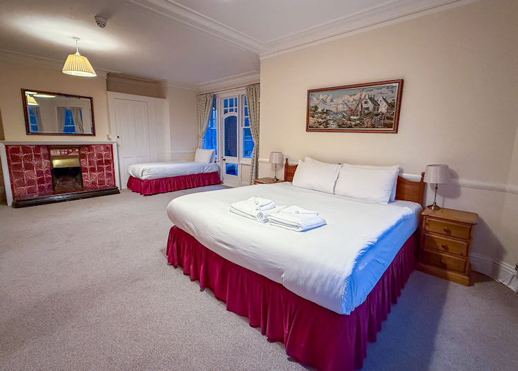 PleasaunceSandringhamRoom750