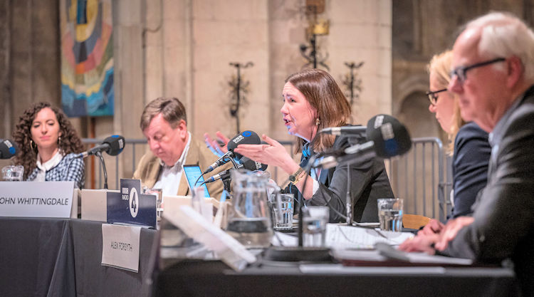 AnyQuestionsNorwichCathedral(c