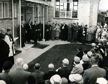 WroxhamRdOpening1958