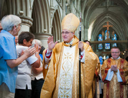 BishopAlanHopesInstall450