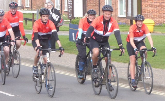 Reed cyclists on road 640CF