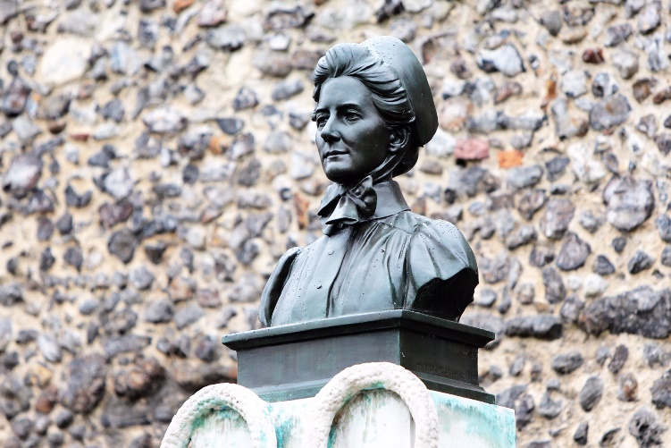 Edith Cavell AT 750