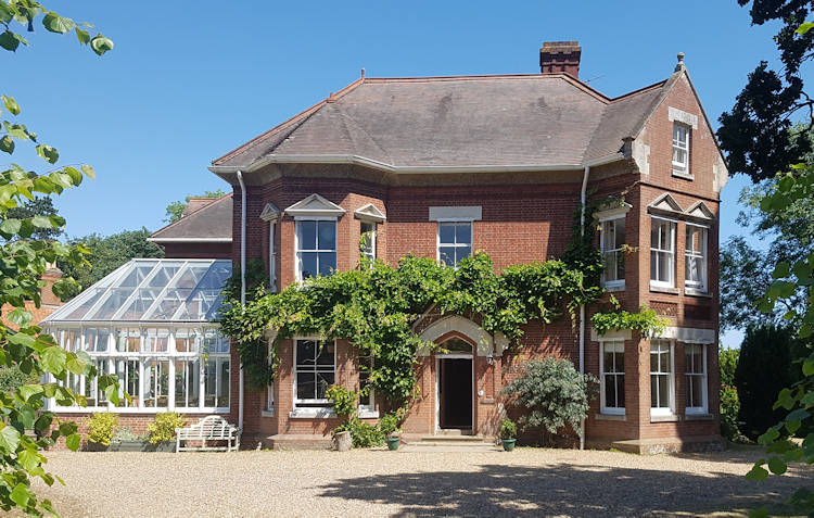 RingsfieldHall750